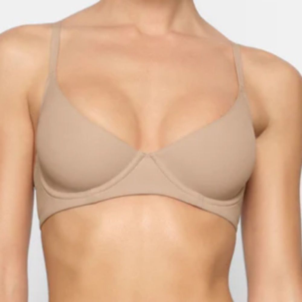 NWT SKIMS BRA 36C Sand color